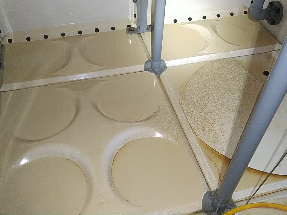 貯水槽清掃1＿株式会社ビルカン